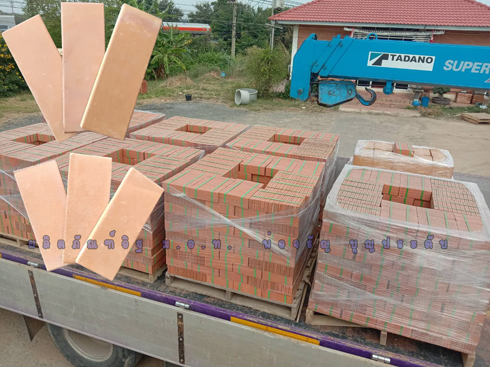 กระเบื้องดินเผา 26000 แผ่น